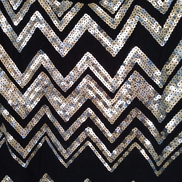 Angie Sparkle Sequin Short Dress XL Black & Gold Zig Zag Chevron Boat Neck Lined - Picture 3 of 4